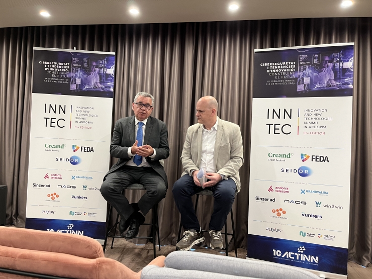 El president d'Actinn, Albert Moles, i el director general del clúster d'innovació tecnològica, Ignasi Martin, en la presentació de les jornades.